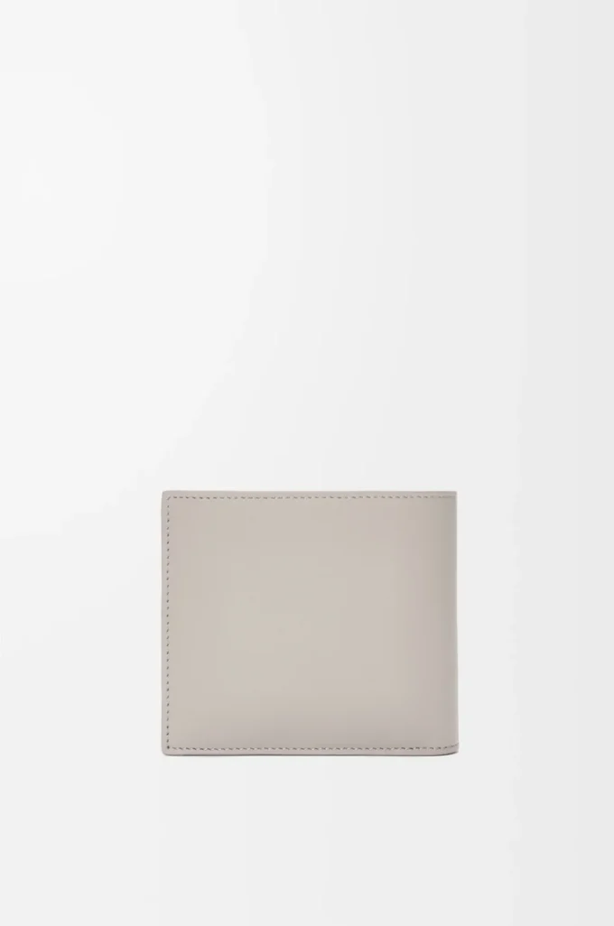 Bifold wallet in satin calfskin Shell Grey
