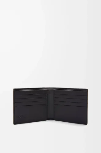 Bifold wallet in textured classic calfskin Black