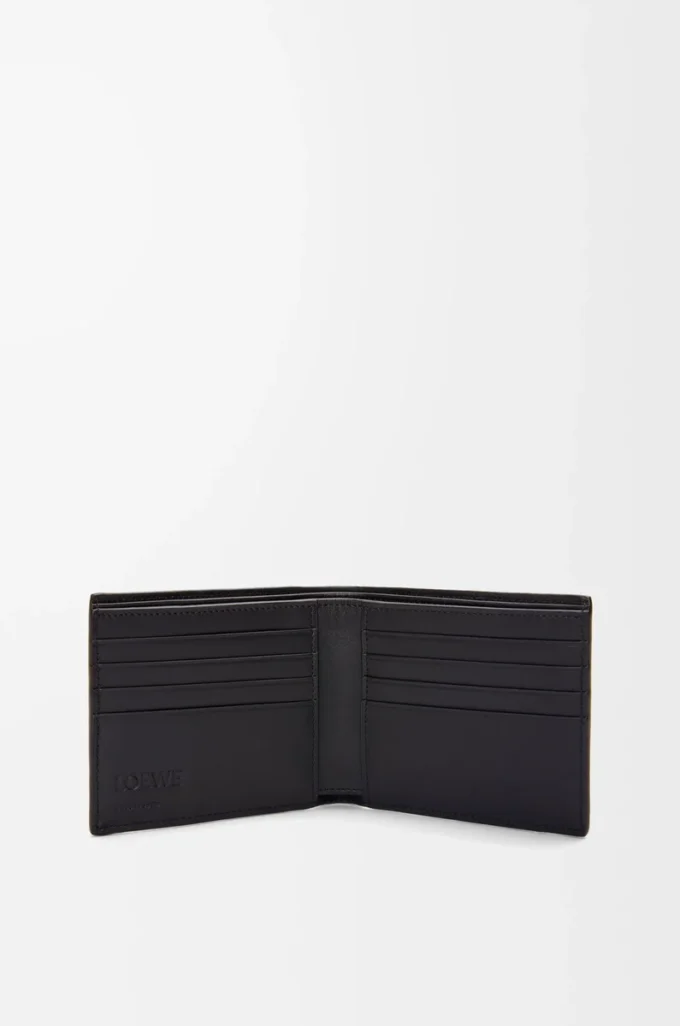 Bifold wallet in textured classic calfskin Black Bifold wallet in textured classic calfskin Black