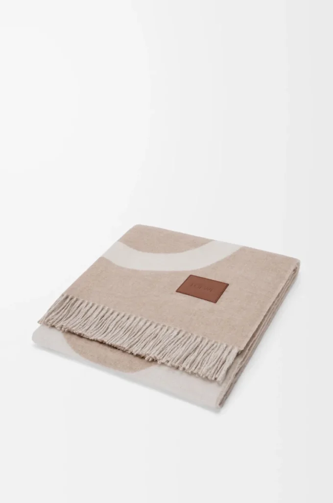 Blanket in wool and cashmere Beige/Ecru Blanket in wool and cashmere Beige/Ecru