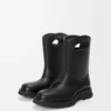 Bobby boot in grained vegetable-tanned calfskin Black