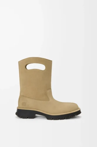 Bobby boot in waxed split calfskin Sahara