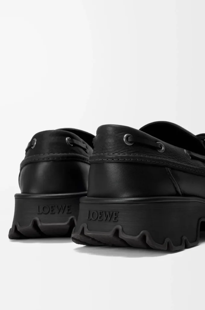 Bobby derby in calfskin and vegetable-tanned calfskin Black Bobby derby in calfskin and vegetable-tanned calfskin Black