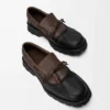 Bobby derby in calfskin and vegetable-tanned calfskin Black/Cacao Bobby derby in calfskin and vegetable-tanned calfskin Black/Cacao