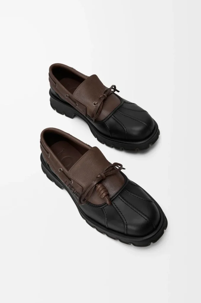 Bobby derby in calfskin and vegetable-tanned calfskin Black/Cacao Bobby derby in calfskin and vegetable-tanned calfskin Black/Cacao