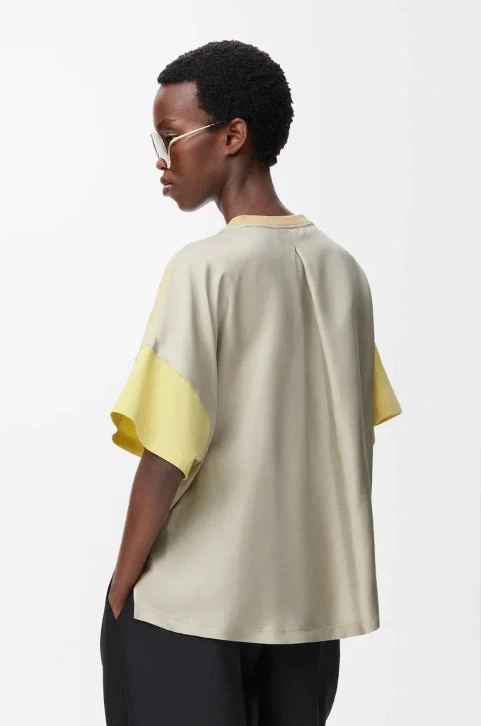 Boxy fit T-shirt in cotton and silk Pale Grey/Light Citrine Boxy fit T-shirt in cotton and silk Pale Grey/Light Citrine