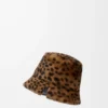 Bucket hat in printed shearling Beige/Brown Bucket hat in printed shearling Beige/Brown