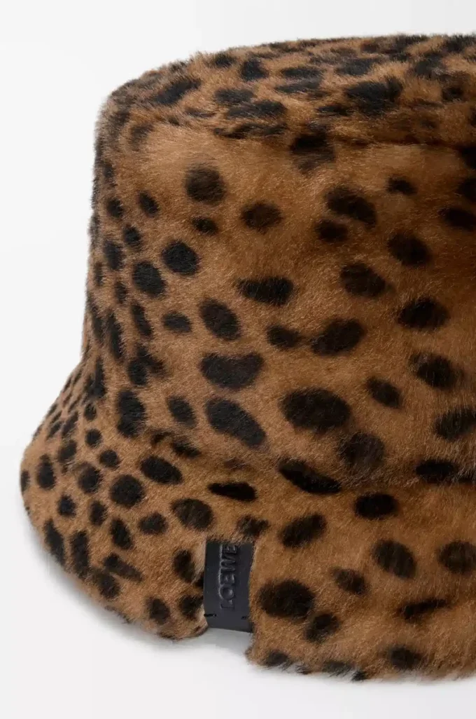 Bucket hat in printed shearling Beige/Brown Bucket hat in printed shearling Beige/Brown