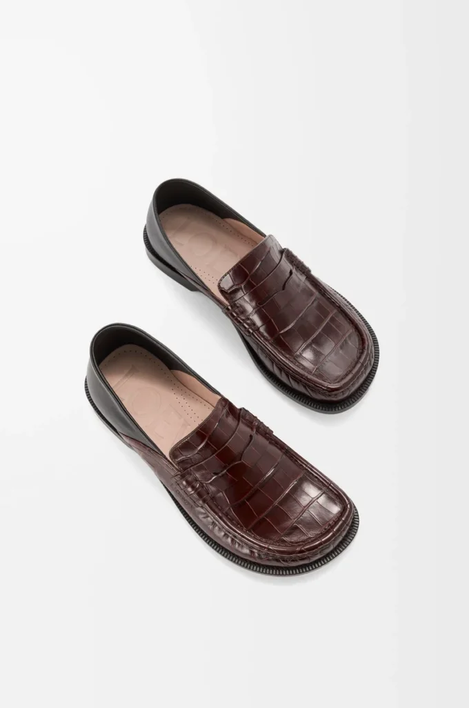 Campo flap back loafer in embossed calfskin and nappa lambskin Dark Brown/Black Campo flap back loafer in embossed calfskin and nappa lambskin Dark Brown/Black