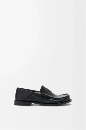Campo flap back loafer in waxy calfskin Black