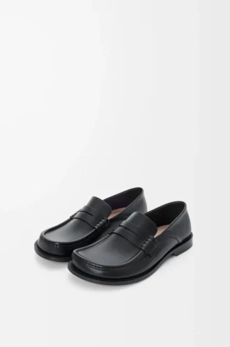 Campo flap back loafer in waxy calfskin Black