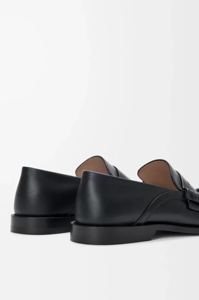 Campo flap back loafer in waxy calfskin Black Campo flap back loafer in waxy calfskin Black