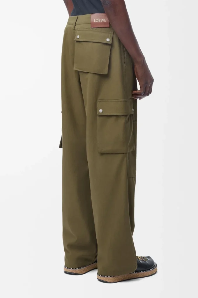 Cargo trousers in cotton Khaki Green Cargo trousers in cotton Khaki Green