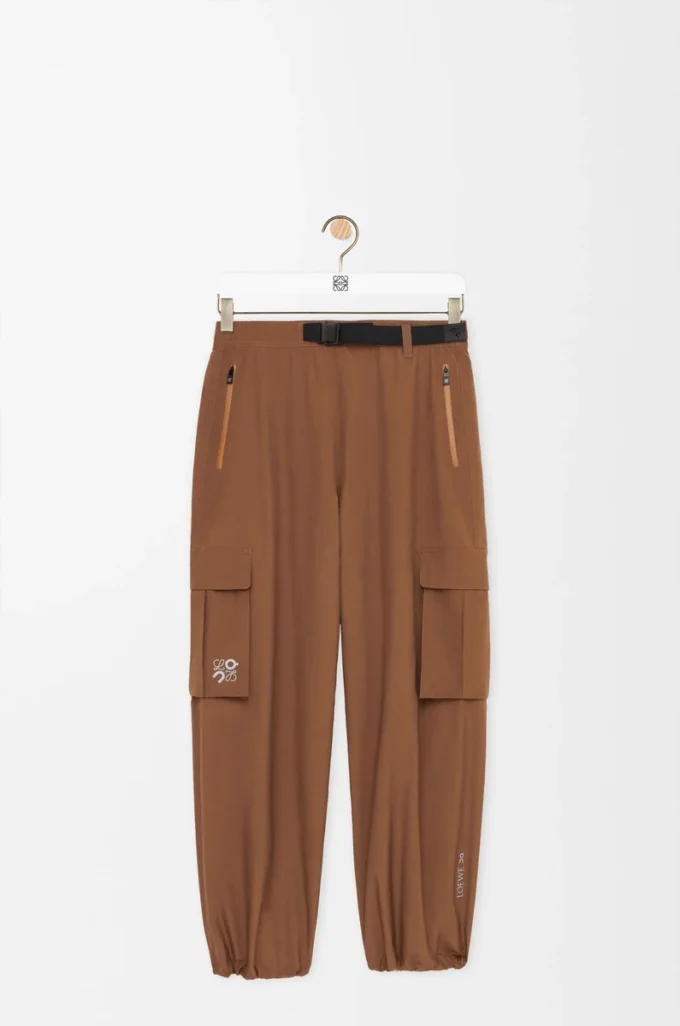 Cargo trousers in technical shell Toffee Cargo trousers in technical shell Toffee