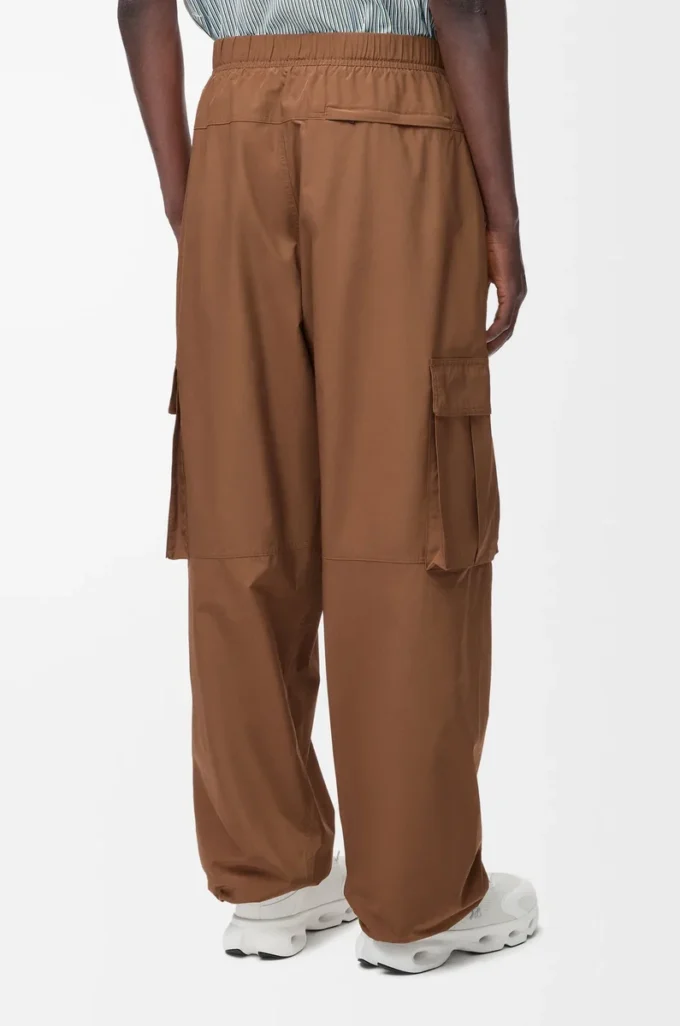 Cargo trousers in technical shell Toffee Cargo trousers in technical shell Toffee