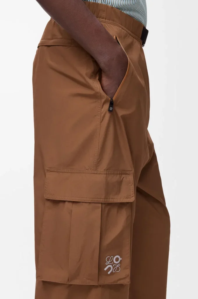 Cargo trousers in technical shell Toffee Cargo trousers in technical shell Toffee