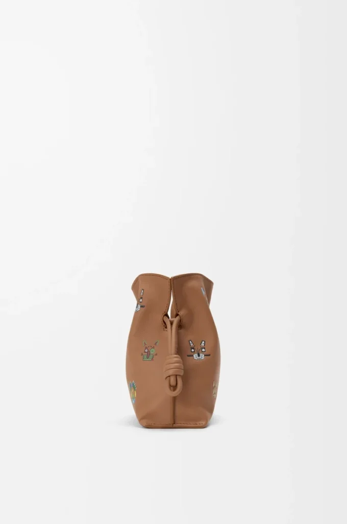 Cats mini Flamenco clutch in nappa calfskin Mocha Cats mini Flamenco clutch in nappa calfskin Mocha