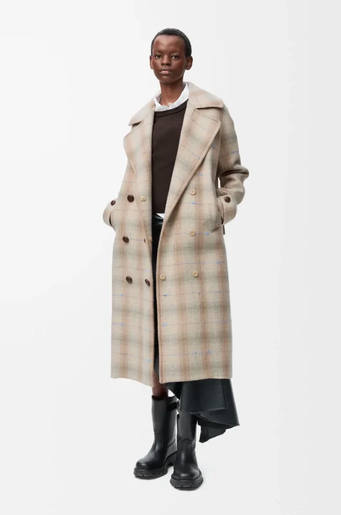 Coat in wool and cashmere blend Beige Coat in wool and cashmere blend Beige