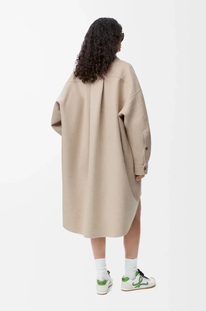 Coat in wool and cashmere Sandstone/White Coat in wool and cashmere Sandstone/White
