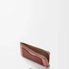 Coin cardholder in soft grained calfskin Blush/Mahogany Coin cardholder in soft grained calfskin Blush/Mahogany