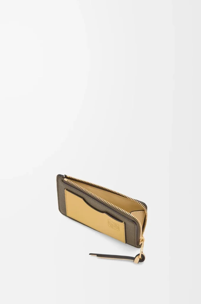 Coin cardholder in soft grained calfskin Dark Khaki Green/Ginger Coin cardholder in soft grained calfskin Dark Khaki Green/Ginger