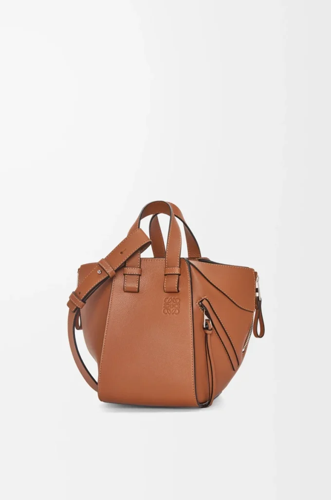 Compact Hammock bag in classic calfskin Tan Compact Hammock bag in classic calfskin Tan