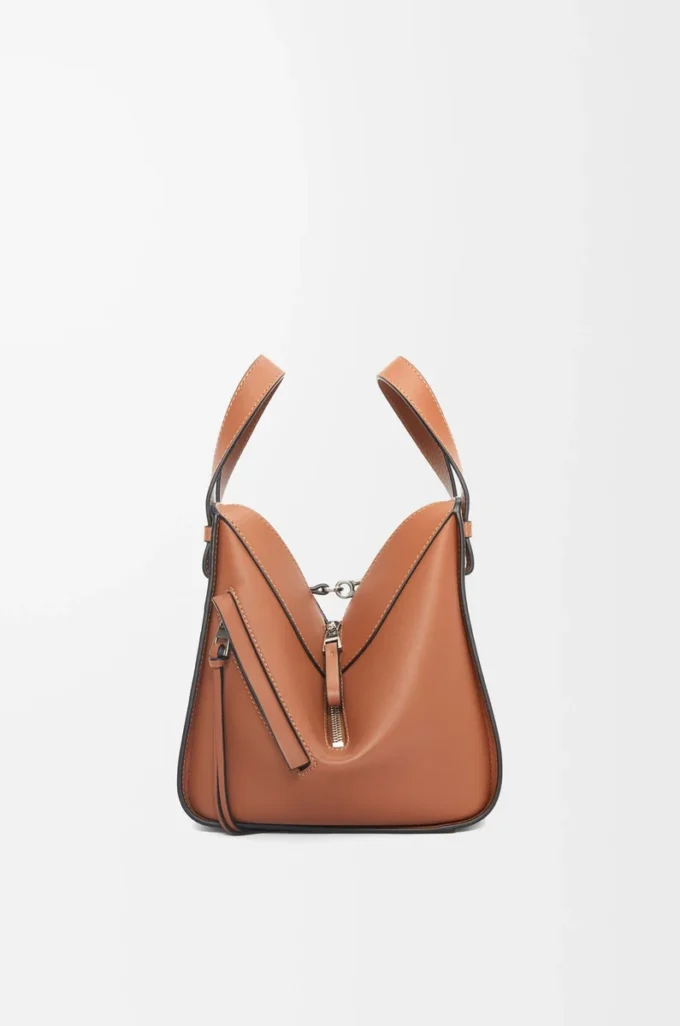Compact Hammock bag in classic calfskin Tan Compact Hammock bag in classic calfskin Tan