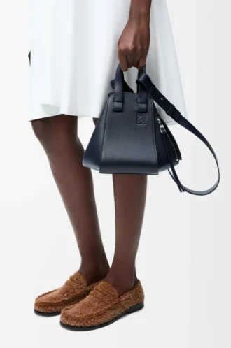 Compact Hammock bag in soft grained calfskin Deep Navy