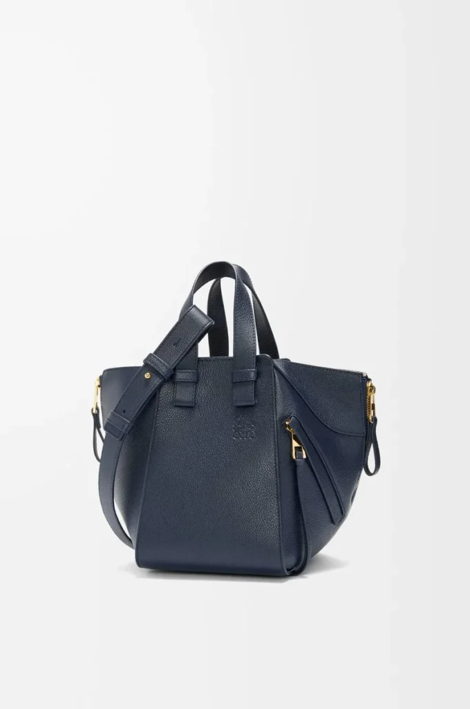 Compact Hammock bag in soft grained calfskin Deep Navy Compact Hammock bag in soft grained calfskin Deep Navy