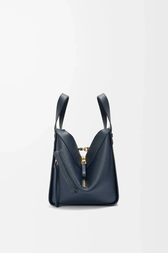 Compact Hammock bag in soft grained calfskin Deep Navy Compact Hammock bag in soft grained calfskin Deep Navy