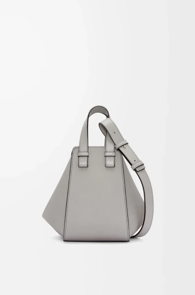 Compact Hammock bag in soft grained calfskin Pearl Grey Compact Hammock bag in soft grained calfskin Pearl Grey