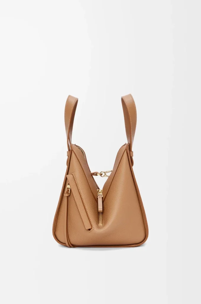 Compact Hammock bag in soft grained calfskin Toffee Compact Hammock bag in soft grained calfskin Toffee