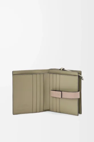 Compact zip wallet in soft grained calfskin Frozen/Clay