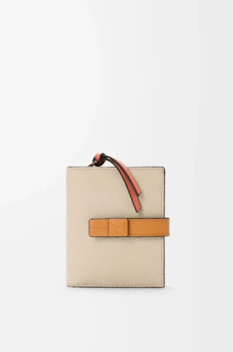Compact zip wallet in soft grained calfskin Light Oat/Honey