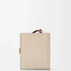 Compact zip wallet in soft grained calfskin Light Oat/Honey