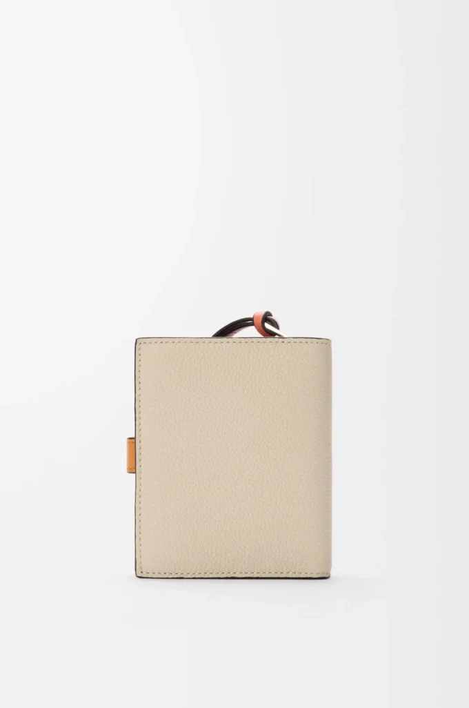 Compact zip wallet in soft grained calfskin Light Oat/Honey