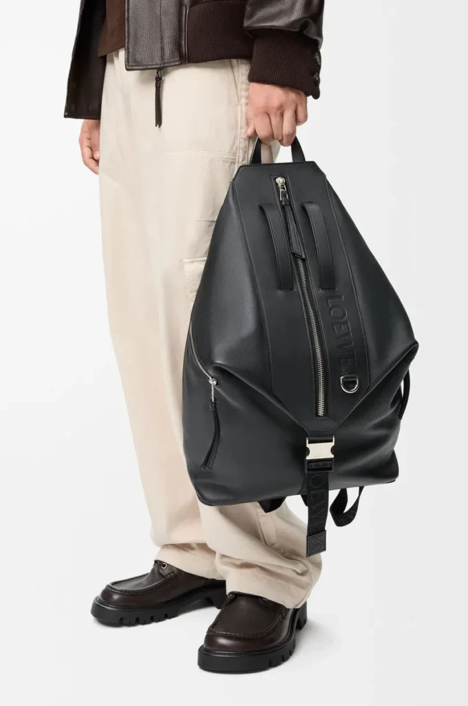 Convertible backpack in classic calfskin Black