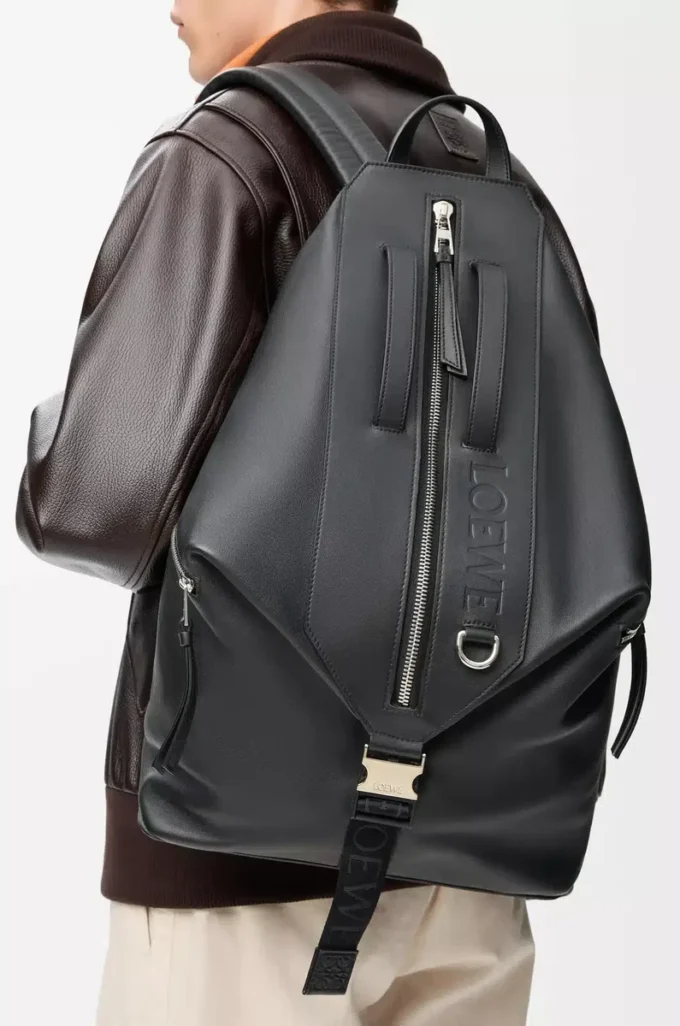 Convertible backpack in classic calfskin Black