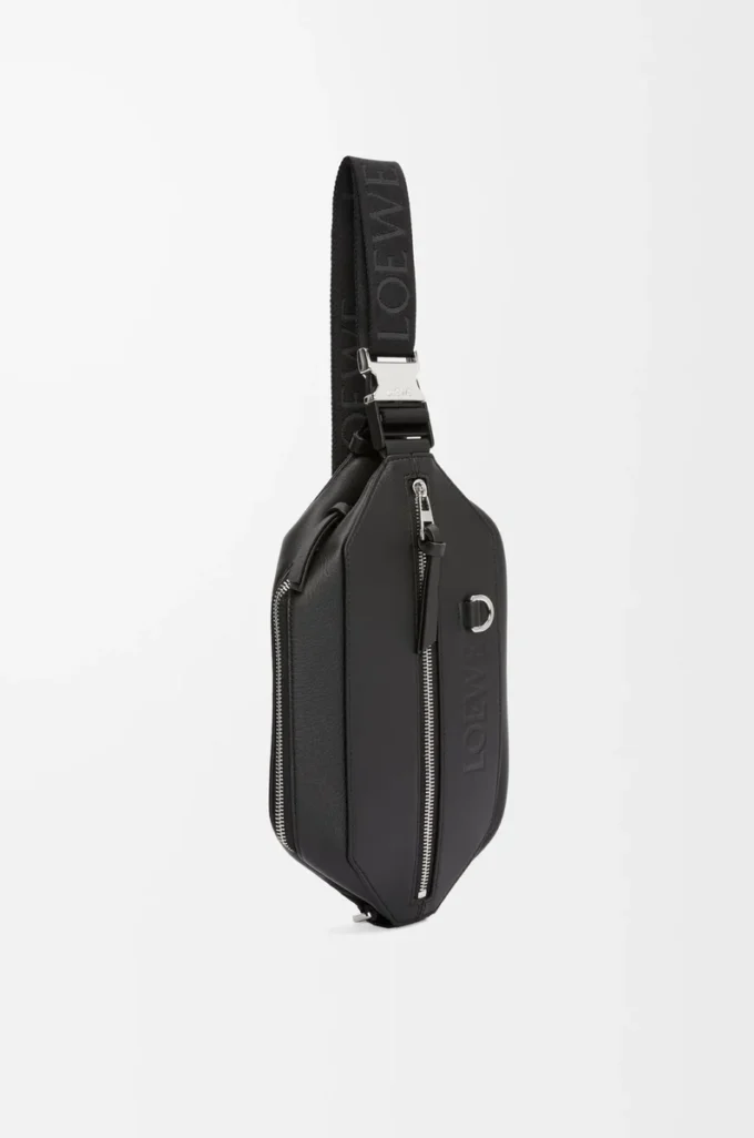 Convertible sling in classic calfskin Black Convertible sling in classic calfskin Black
