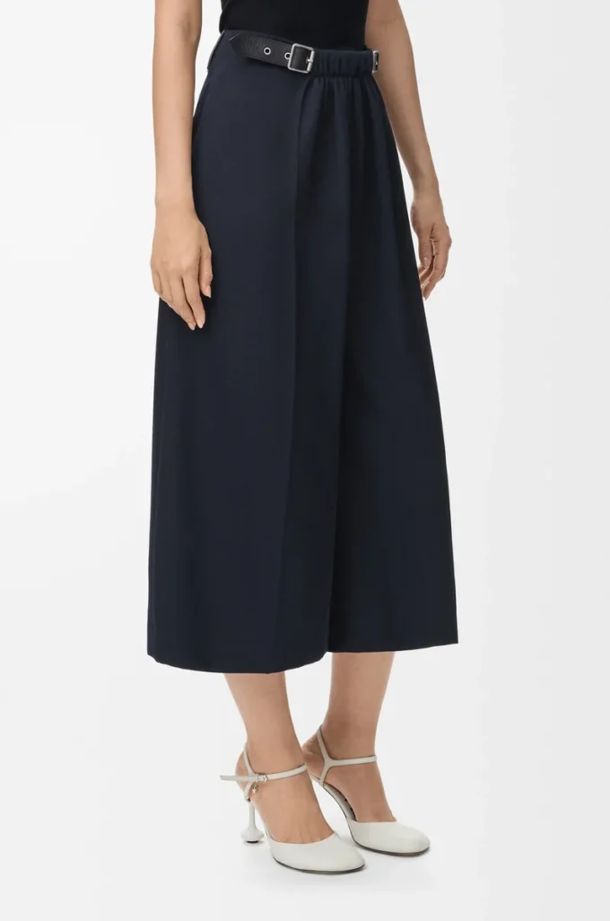 Cropped belted trousers in wool Navy Blue Cropped belted trousers in wool Navy Blue