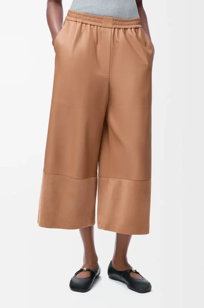 Cropped trousers in nappa lambskin and suede goatskin Toffee Cropped trousers in nappa lambskin and suede goatskin Toffee
