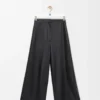 Cropped trousers in nappa lambskin Black