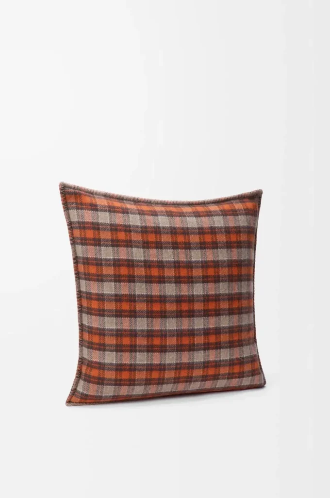 Cushion in wool and cashmere Beige/Orange Cushion in wool and cashmere Beige/Orange