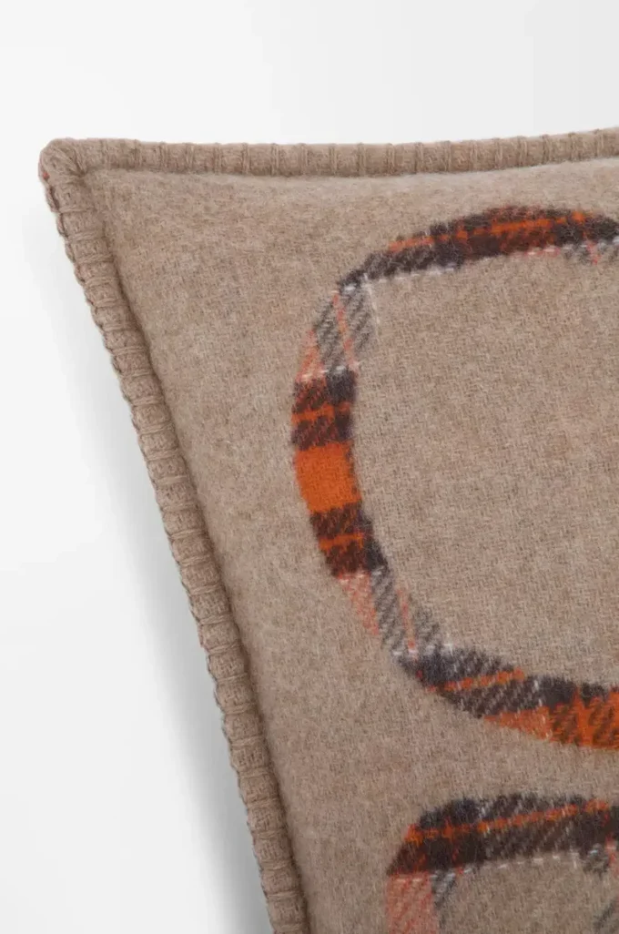 Cushion in wool and cashmere Beige/Orange Cushion in wool and cashmere Beige/Orange