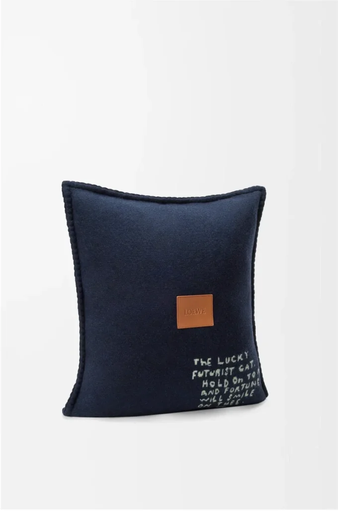 Cushion in wool Dark Navy Blue