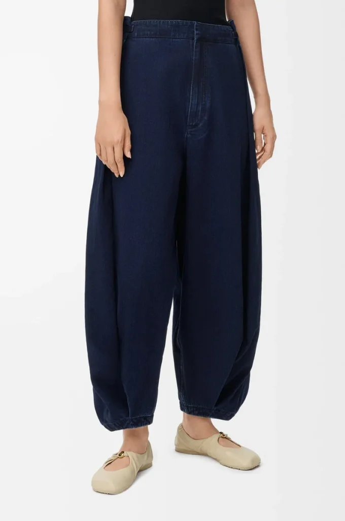 Draped jeans in denim Dark Indigo Draped jeans in denim Dark Indigo