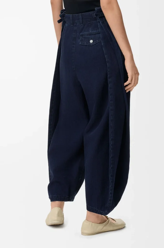Draped jeans in denim Dark Indigo Draped jeans in denim Dark Indigo