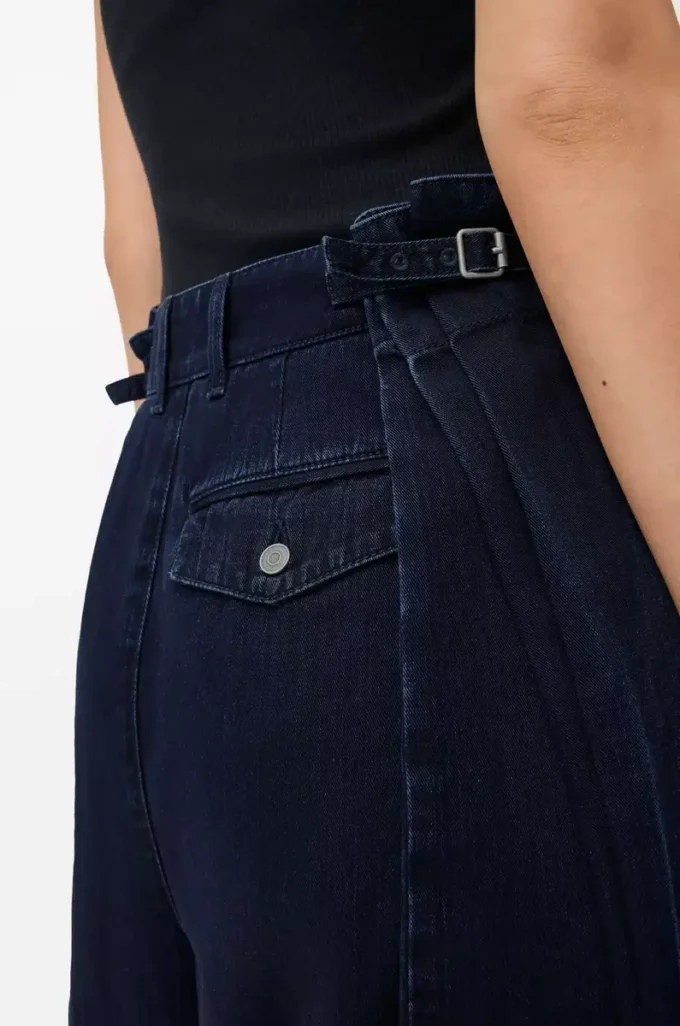 Draped jeans in denim Dark Indigo Draped jeans in denim Dark Indigo