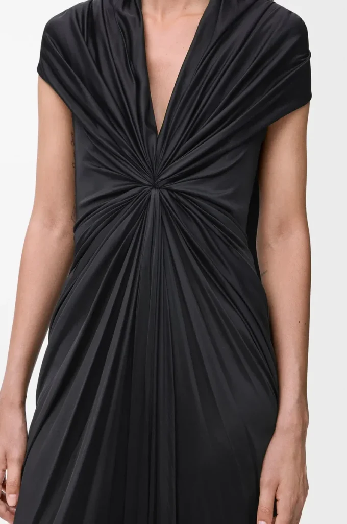 Dress in viscose Black