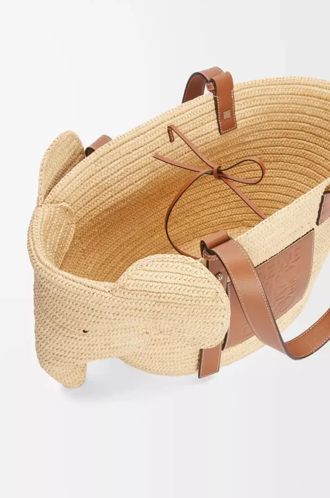 Elephant basket in raffia and calfskin Natural/Tan Elephant basket in raffia and calfskin Natural/Tan